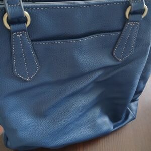 Chic Navy Leather Shoulder Bag